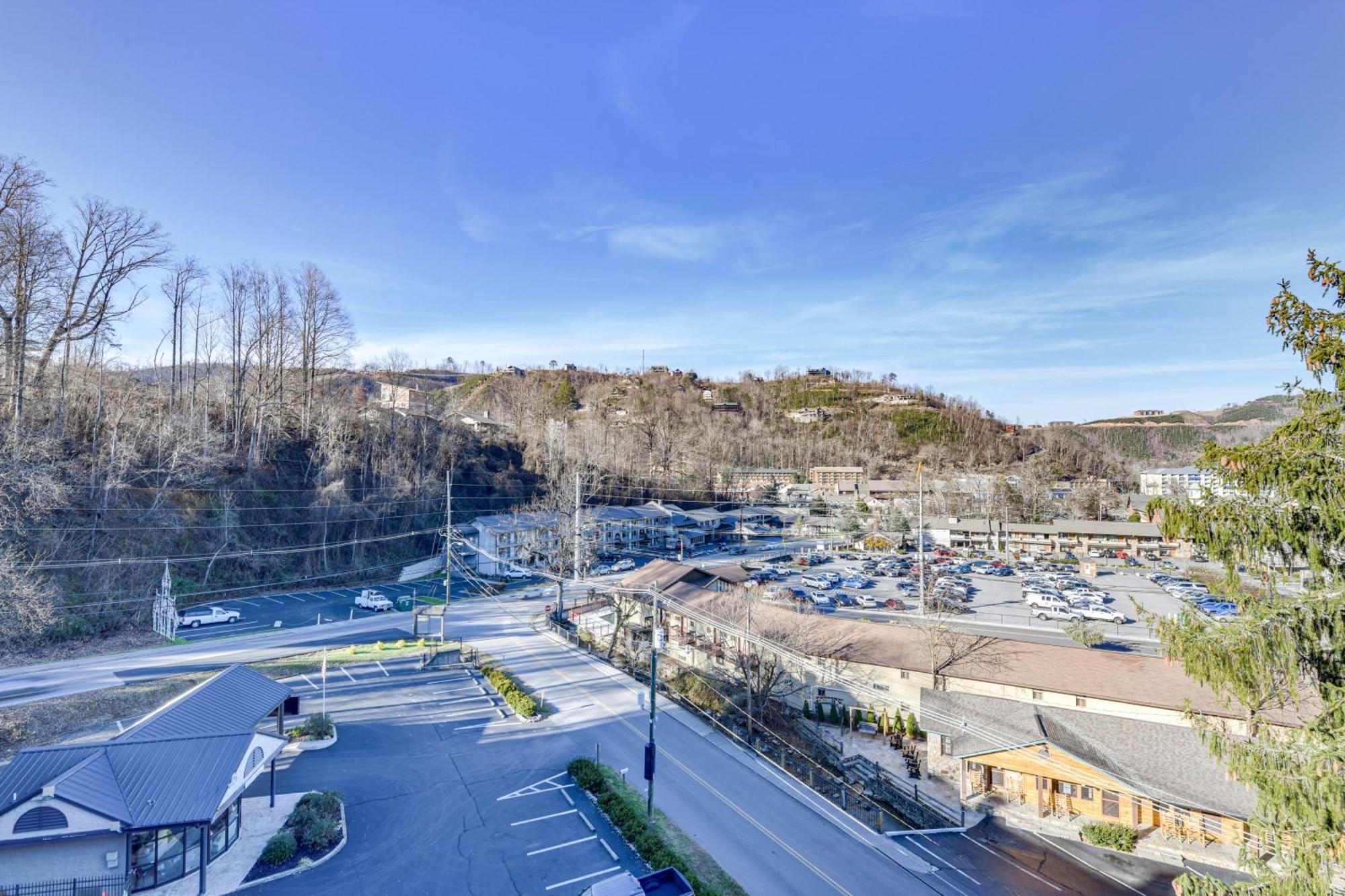 Downtown Gatlinburg Condo With Community Pool! Eksteriør bilde